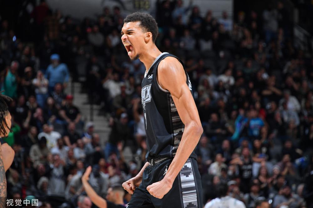 蓝毛衣和绿 蓝毛衣和绿