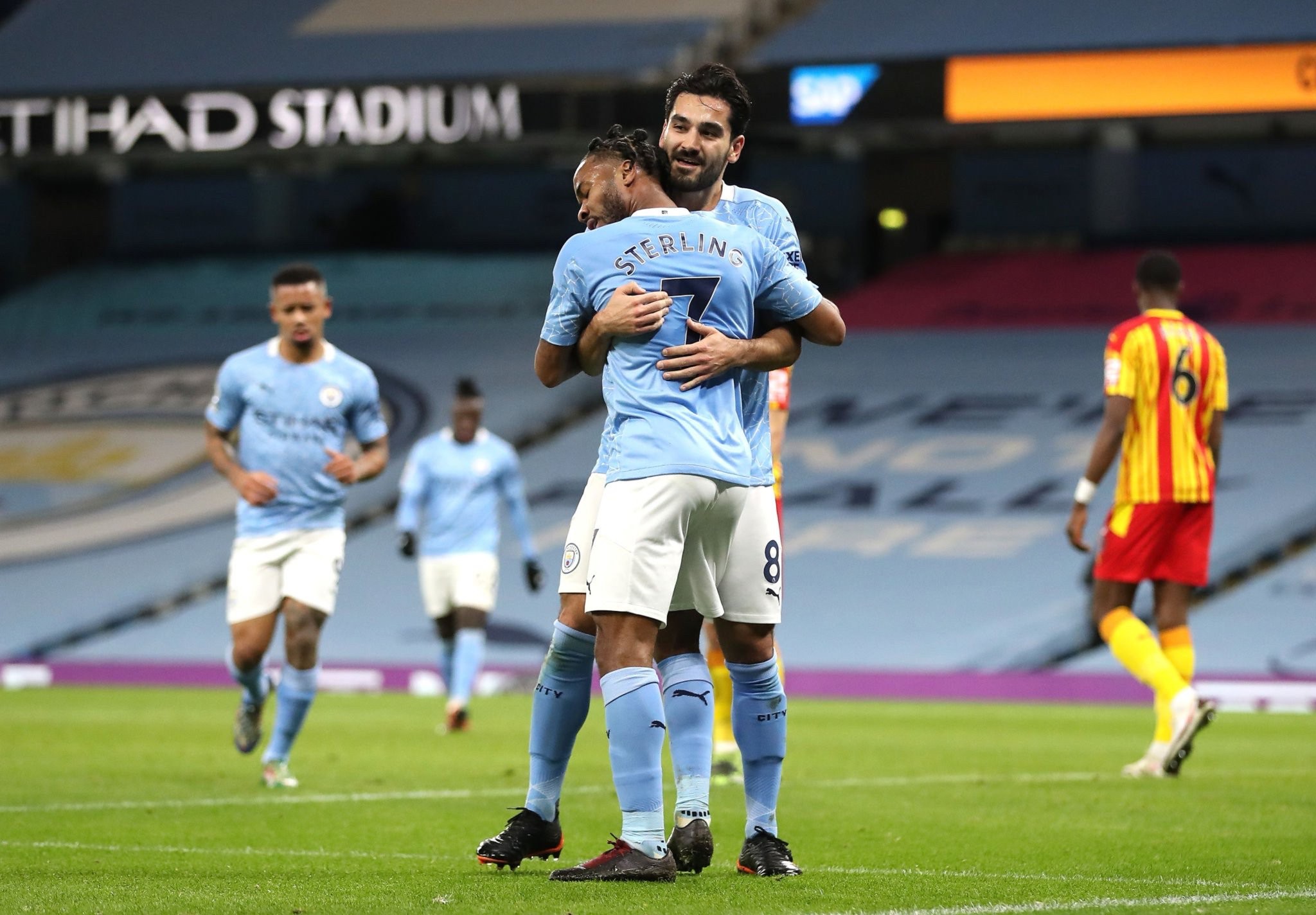 已不仅仅依 已不仅仅依